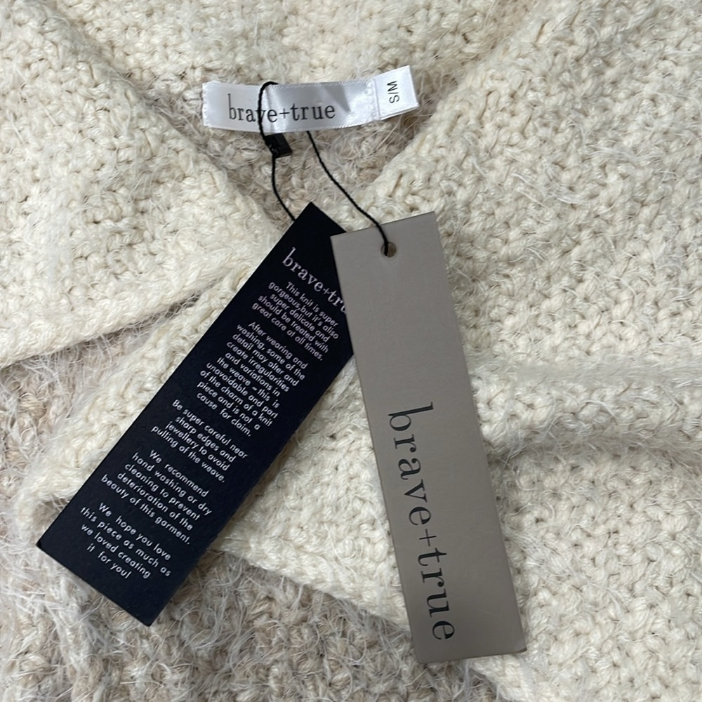 Brave+true NWT Ginger Vest Sweater Natural size S/M - Picture 8 of 10